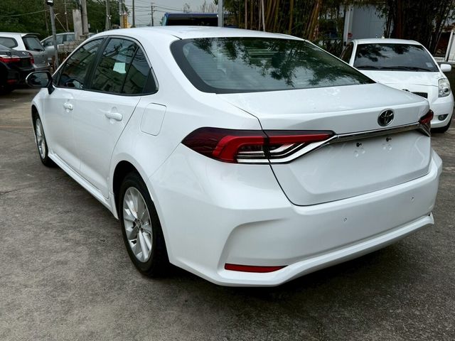 TOYOTA豐田 COROLLA ALTIS HYBRID  第4張相片
