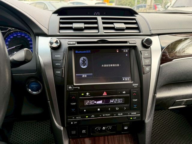 TOYOTA豐田 CAMRY HYBRID  第11張相片