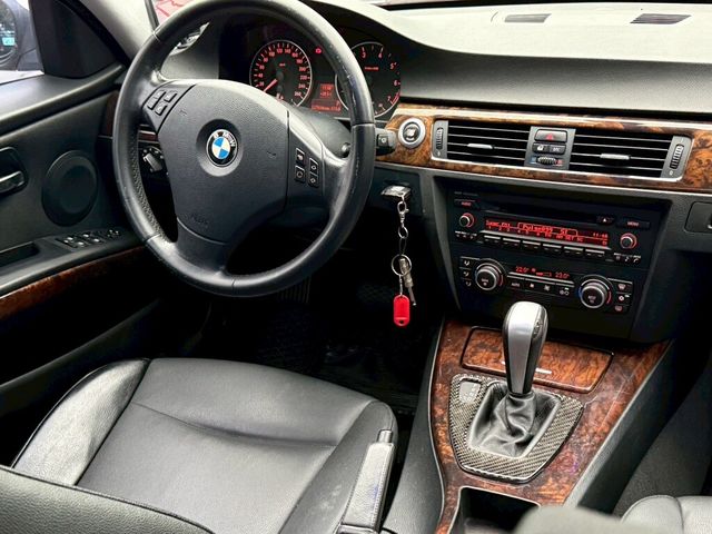 BMW寶馬 320I SEDAN ZA  第5張相片