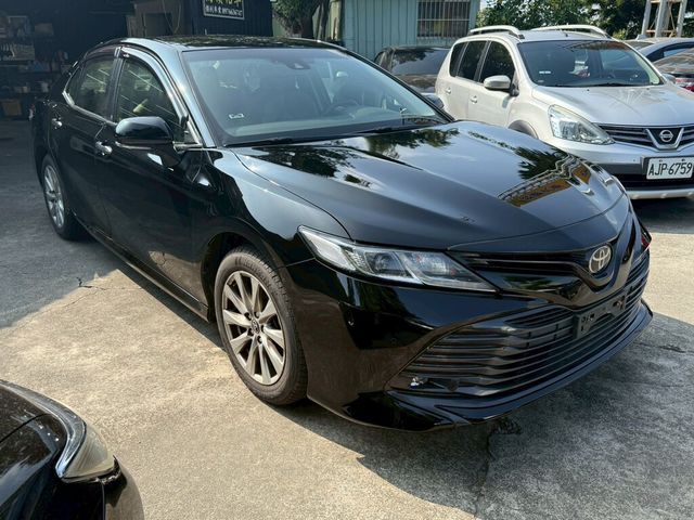 TOYOTA豐田 CAMRY  第2張相片
