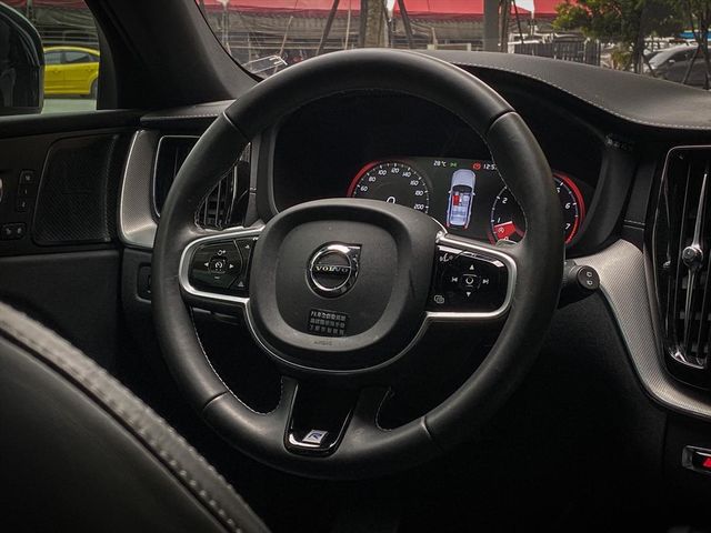2020 VOLVO XC60  第7張相片