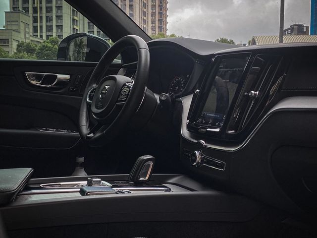 2020 VOLVO XC60  第9張相片