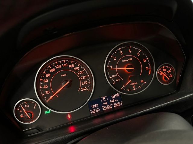一年僅跑1萬超低里程//雙區恆溫空調/換檔撥片/電動椅/駕駛模式切換  第10張相片