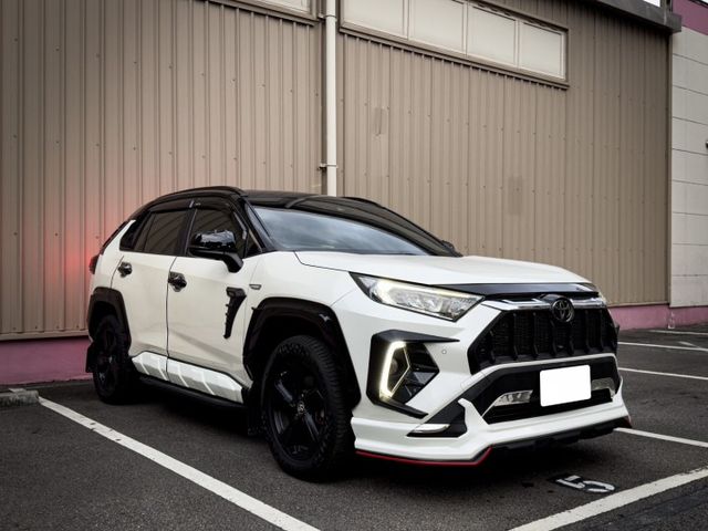 TRD空力套件/貫穿氏尾燈/ACC跟車/盲點偵測/360環景/數位儀表/雙區恆溫空調/CarPlay/電動椅  第3張相片