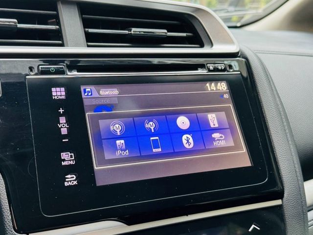 17吋改裝鋁圈/世盟卡鉗/改裝碟盤/KYB強化桶身(黑桶)/換檔撥片/恆溫空調/定速/原廠多功能抬頭顯示器  第11張相片