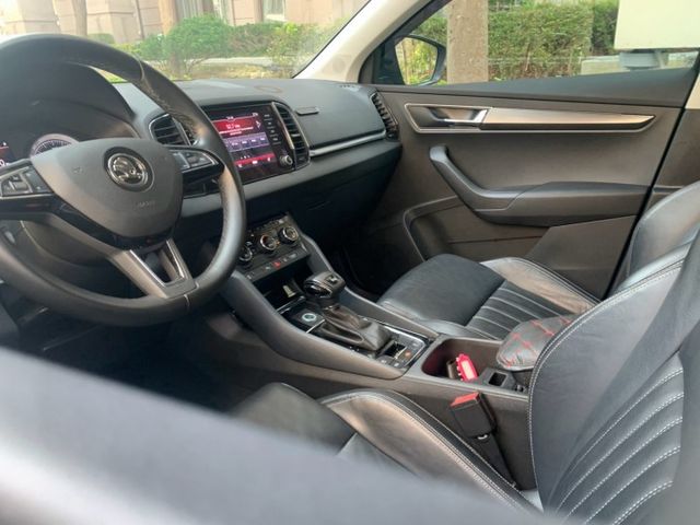 ACC跟車/自動頭燈/倒車顯影/電動座椅/雙區恆溫空調  第5張相片