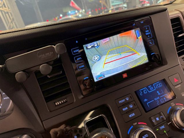 LIMITED版/雙前座電動座椅/JBL音響/定速系統/雙前座通風座椅/方向盤加熱  第17張相片