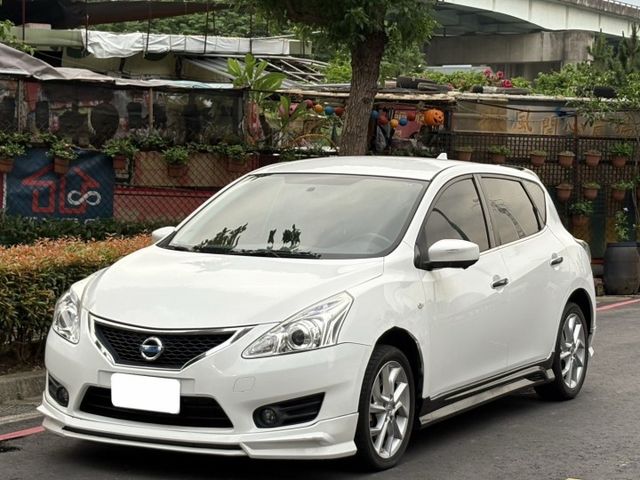 稀有TUBRO版//SR空力套件/HID頭燈/安卓機/I-KEY/雙區恆溫/胎壓偵測/後座出風口/循跡防滑  第1張相片
