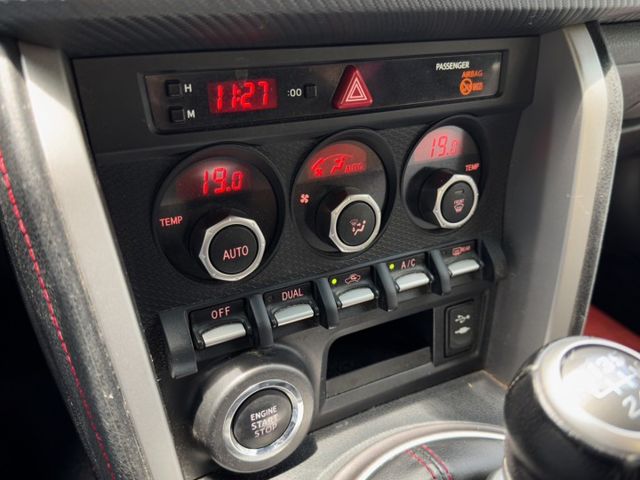 稀有手排//IKEY/摸門解鎖/STI前四後二卡鉗/全車犀牛皮/全新離合器片  第17張相片