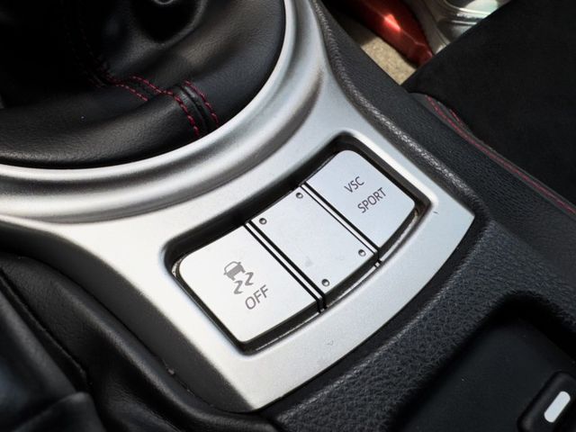 稀有手排//IKEY/摸門解鎖/STI前四後二卡鉗/全車犀牛皮/全新離合器片  第18張相片