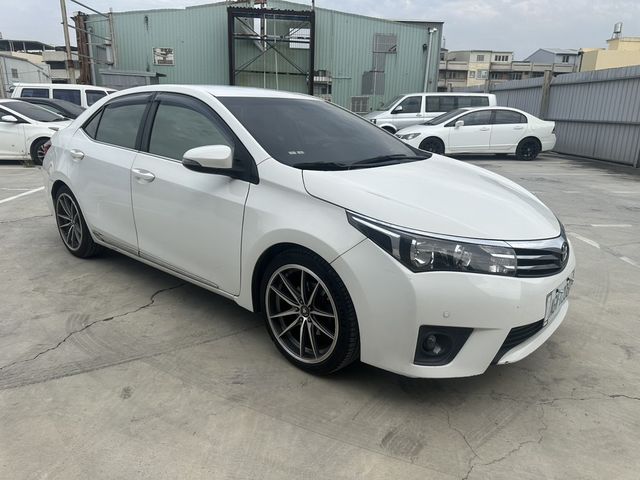 TOYOTA豐田 ALTIS  第1張相片