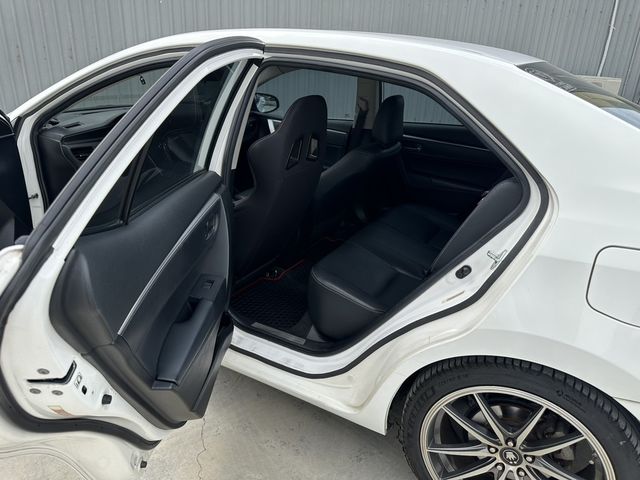 TOYOTA豐田 ALTIS  第4張相片