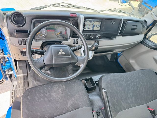 MITSUBISHI三菱 CANTER  第4張相片