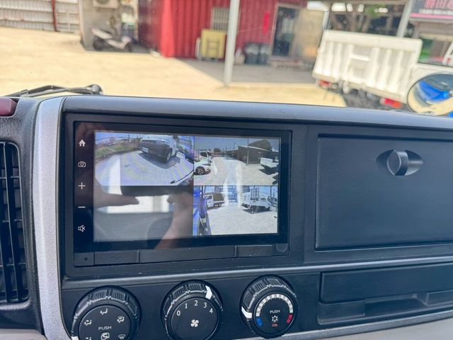MITSUBISHI三菱 CANTER  第5張相片