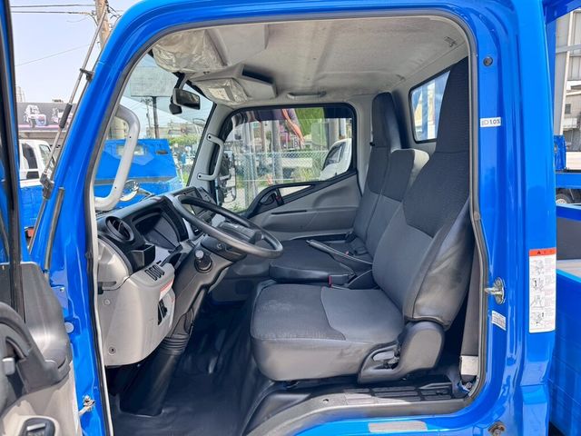 MITSUBISHI三菱 CANTER  第7張相片