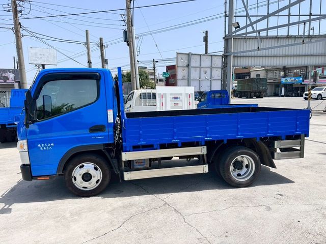 MITSUBISHI三菱 CANTER  第10張相片