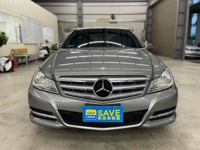 BENZ W204 C180  第2張相片