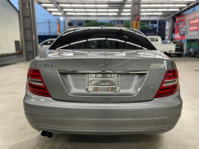 BENZ W204 C180  第4張相片