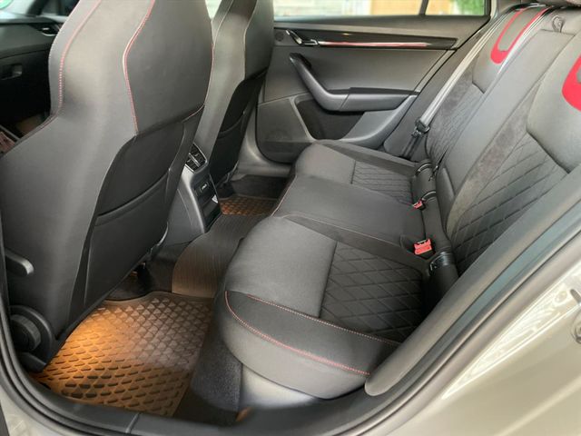 OCTAVIA COMBI RS  第8張相片