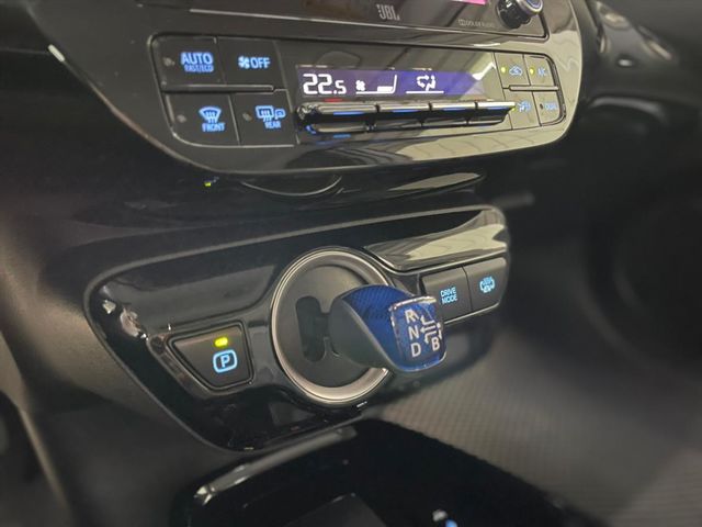 TOYOTA PRIUS PHV  第13張相片