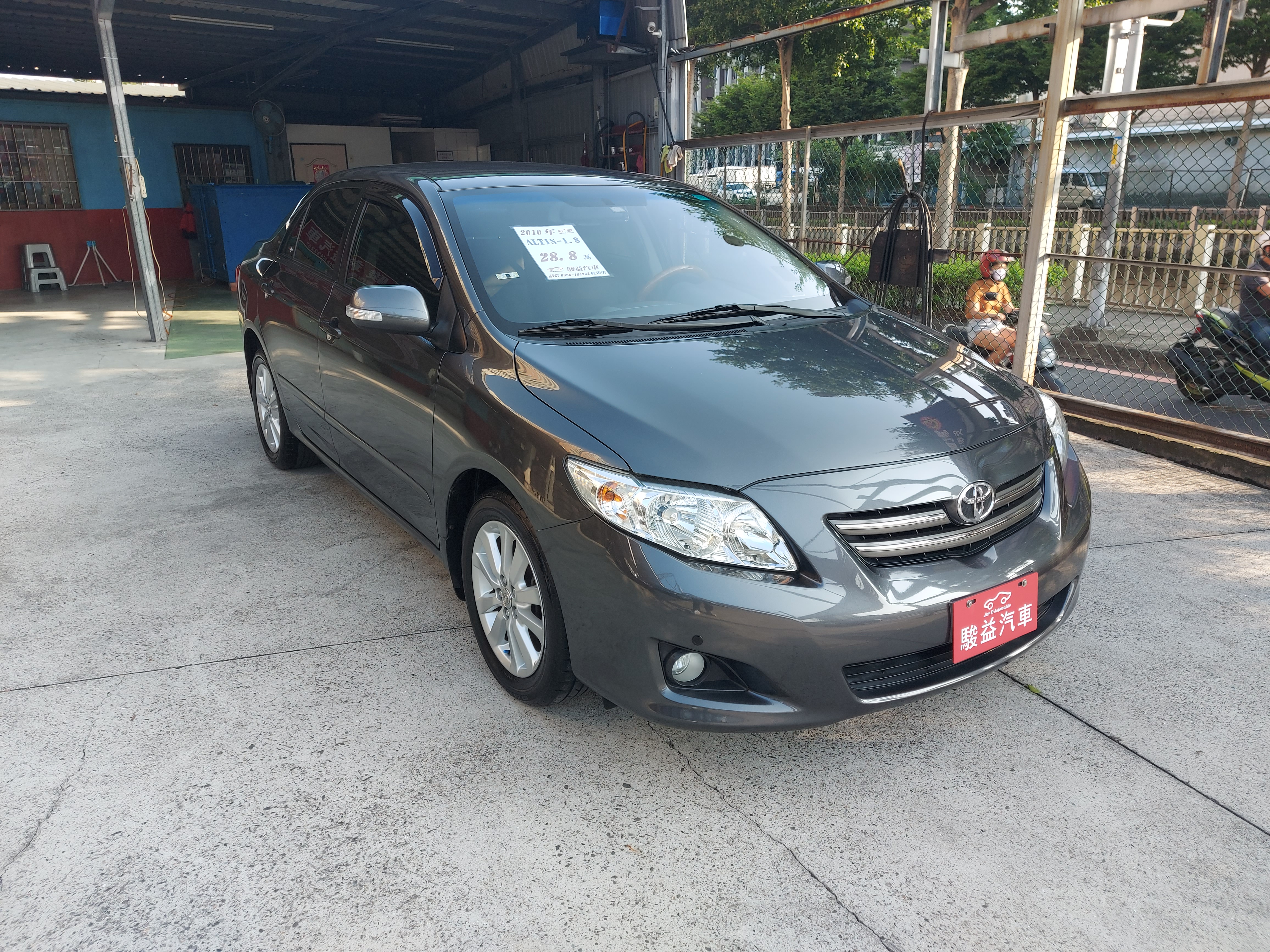 2010年ALTIS-1.8E版頂級HID頭燈～16吋鋁圈  第3張相片