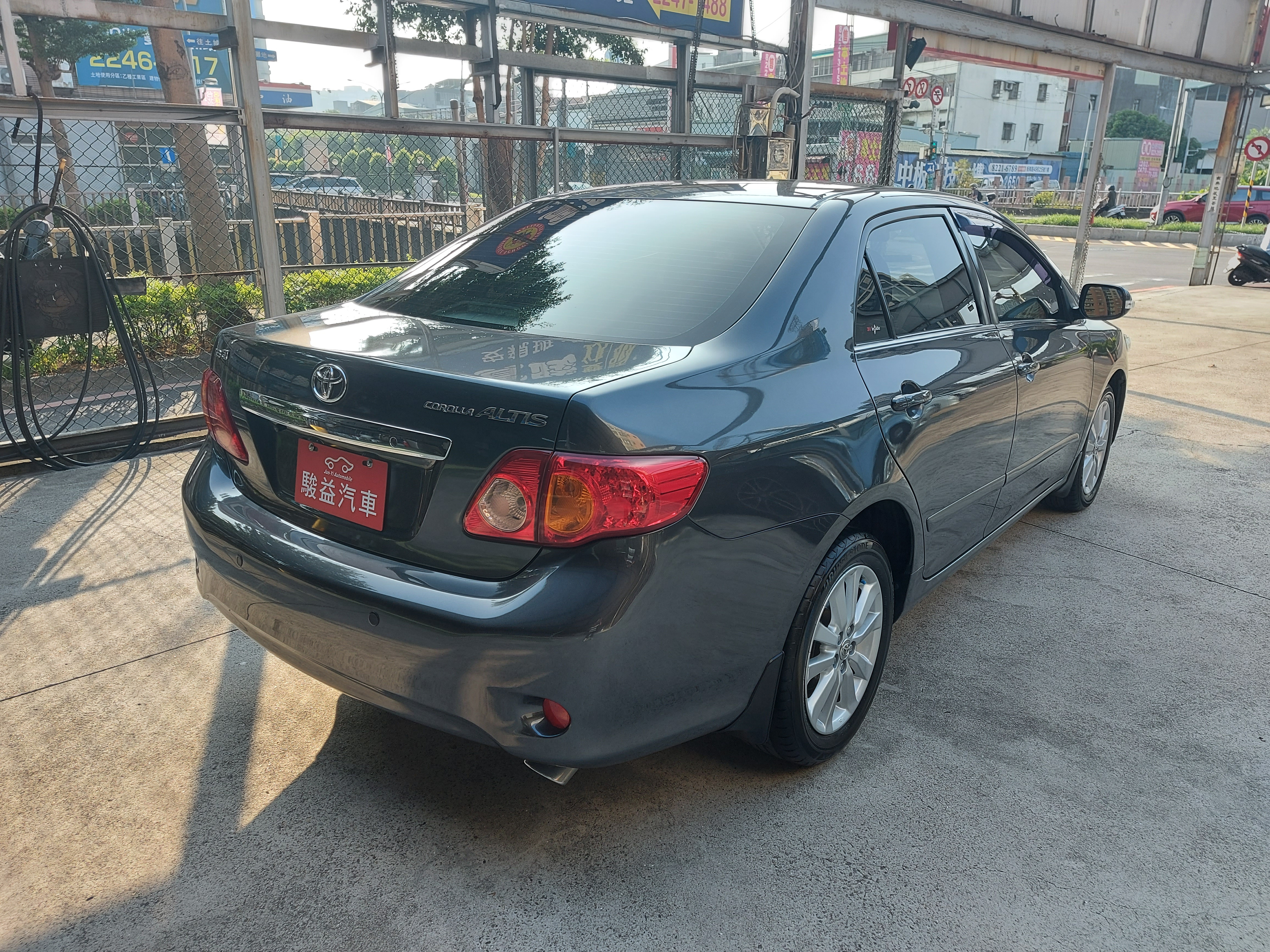2010年ALTIS-1.8E版頂級HID頭燈～16吋鋁圈  第5張相片