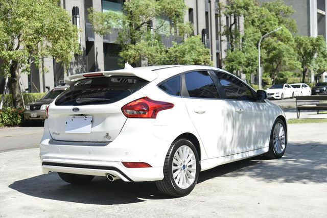 【鋐基汽車】FORD FOCUS 5門  第19張相片