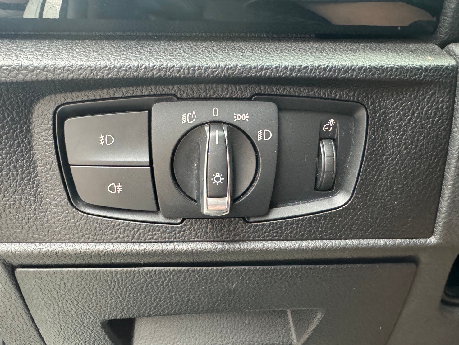 2015 BMW 220I M2外觀都幫你改好了  第10張相片