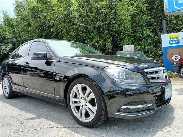 M-BENZ C200  第2張相片