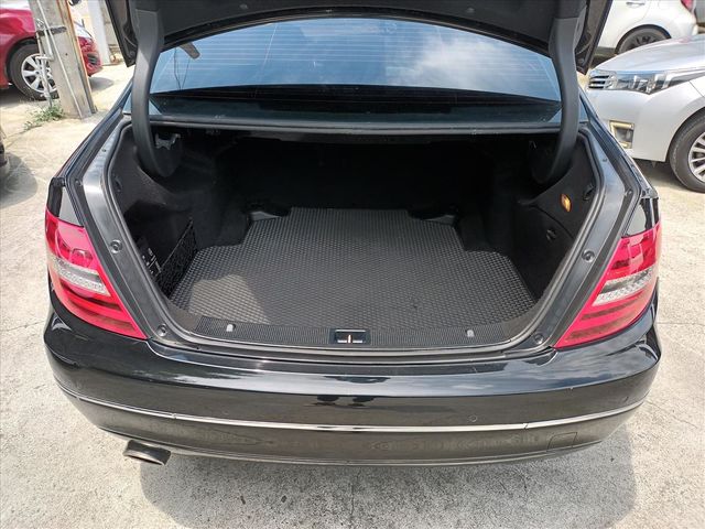 M-BENZ C200  第13張相片