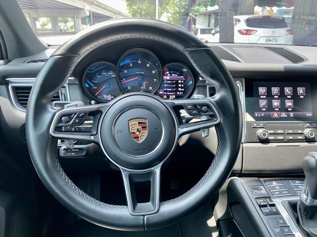 PORSCHE MACAN  第8張相片