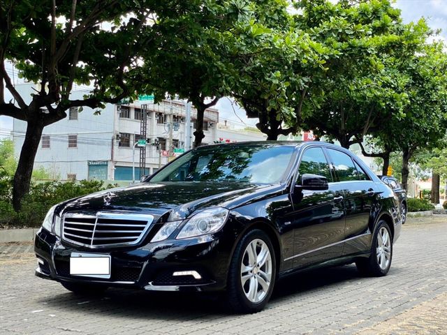 2010年 BENZ E200 CGI  第5張相片