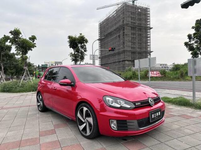 VOLKSWAGEN福斯 GOLF GTI  第2張相片