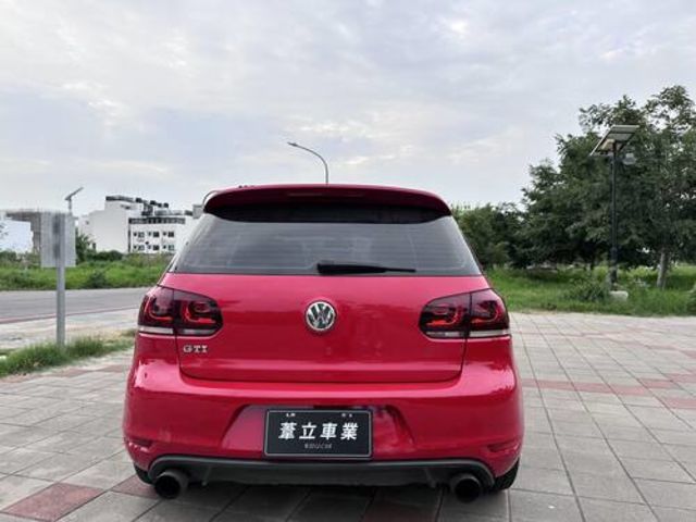 VOLKSWAGEN福斯 GOLF GTI  第4張相片