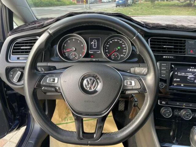 VOLKSWAGEN福斯 GOLF  第8張相片