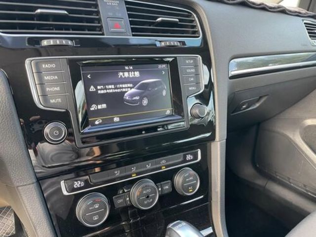 VOLKSWAGEN福斯 GOLF  第10張相片