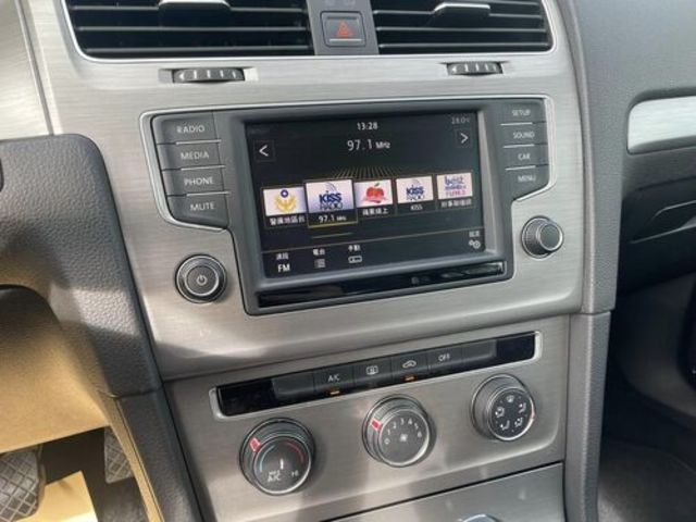VOLKSWAGEN福斯 GOLF  第8張相片