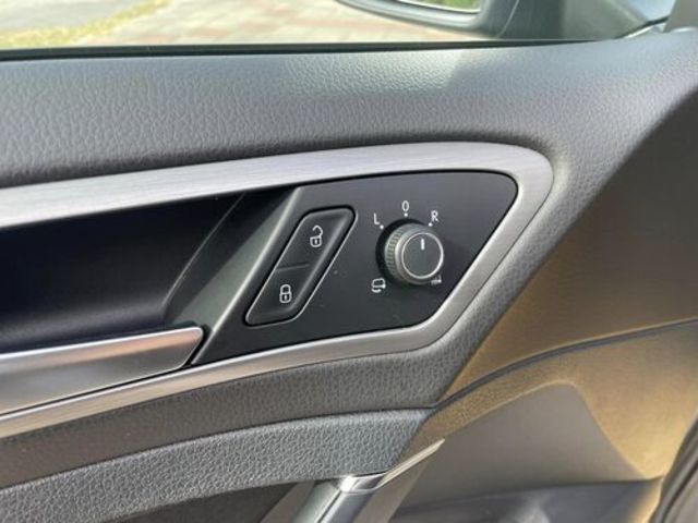 VOLKSWAGEN福斯 GOLF  第12張相片