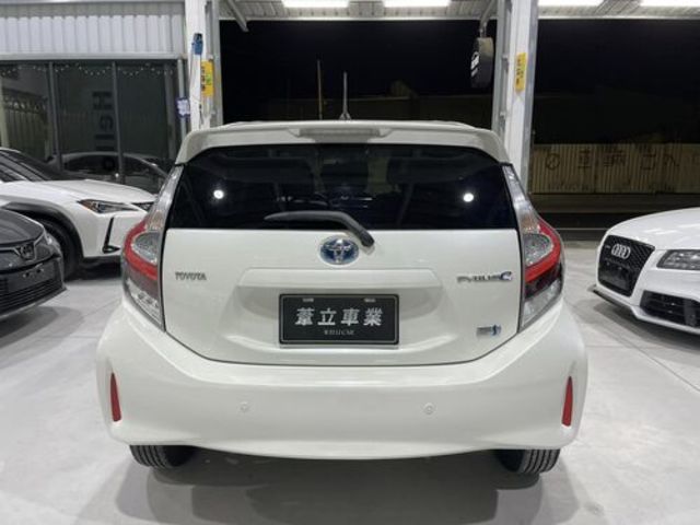 TOYOTA豐田 PRIUS C  第4張相片