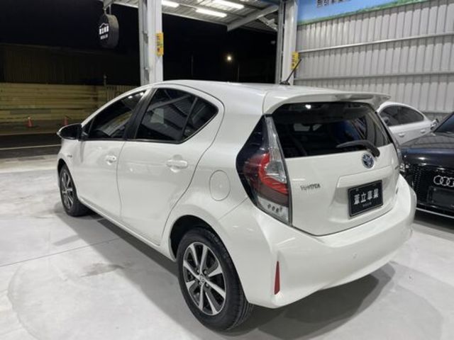 TOYOTA豐田 PRIUS C  第6張相片