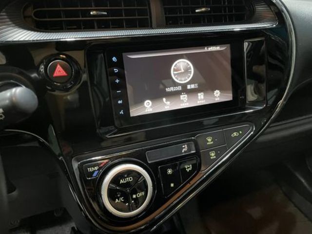 TOYOTA豐田 PRIUS C  第11張相片