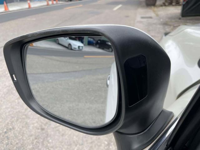 SUBARU速霸陸 IMPREZA  第16張相片