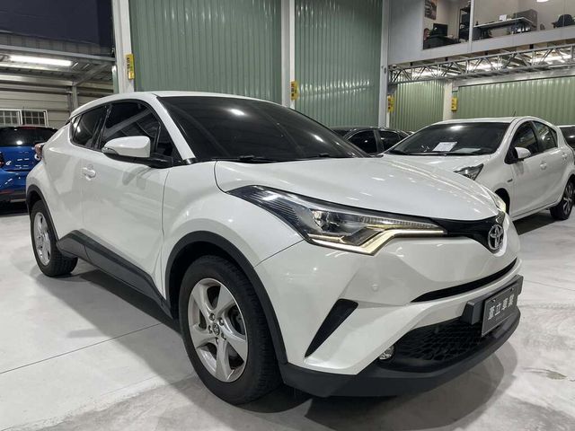 TOYOTA豐田 C-HR  第3張相片