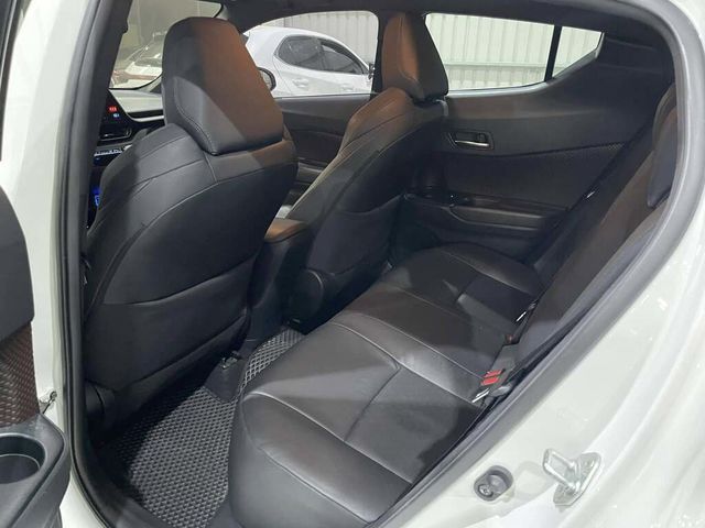 TOYOTA豐田 C-HR  第15張相片