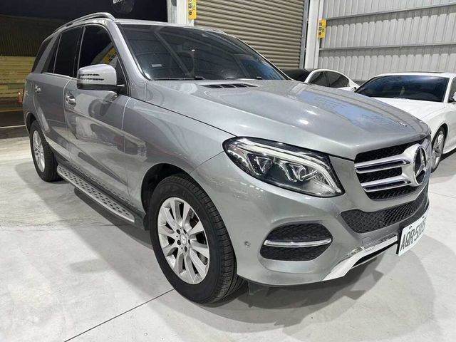 M-BENZ賓士 GLE 250D  第2張相片