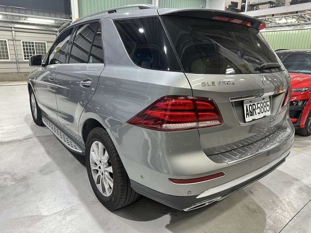 M-BENZ賓士 GLE 250D  第3張相片
