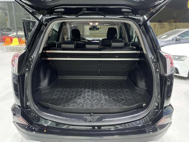 TOYOTA豐田 RAV4  第33張相片