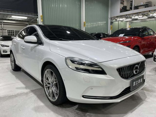 VOLVO富豪 V40  第5張相片