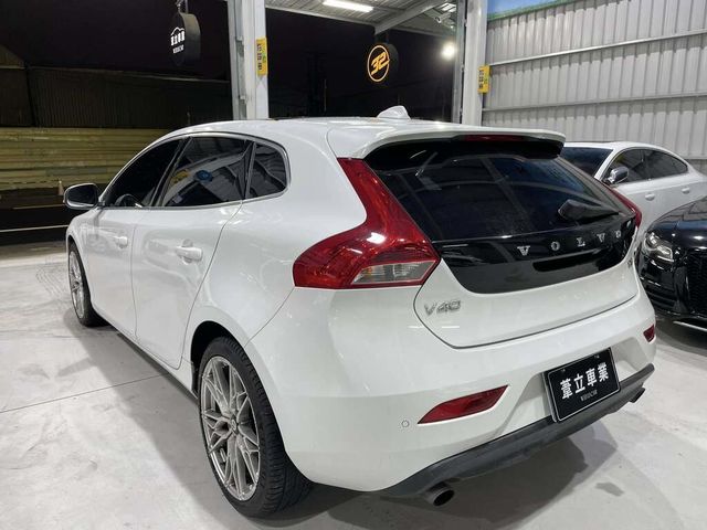 VOLVO富豪 V40  第11張相片