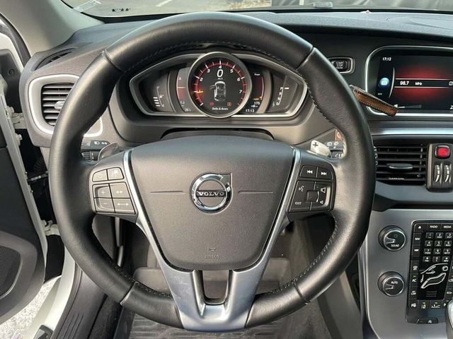VOLVO富豪 V40  第19張相片